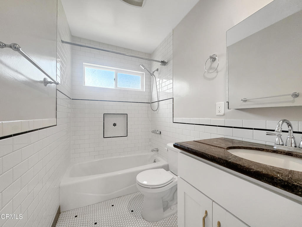 580 N Los Robles Avenue 11 Property Photo 12