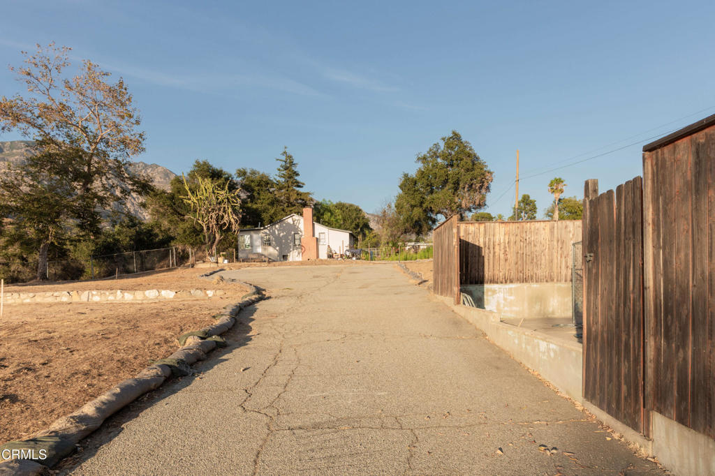 575 W Loma Alta Drive Property Photo 17