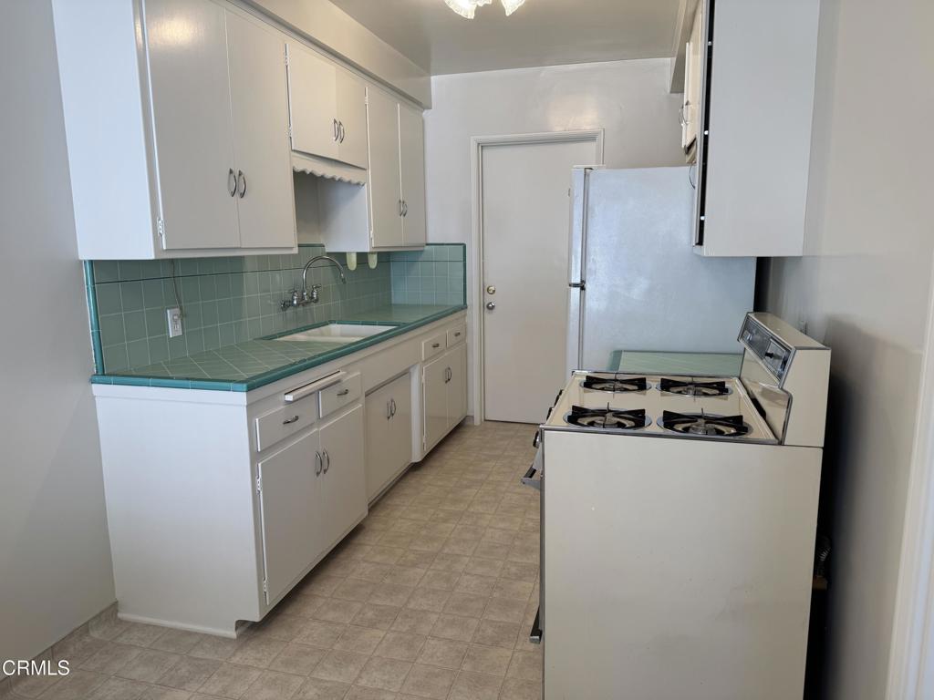 514 Linwood Avenue B Property Photo 4