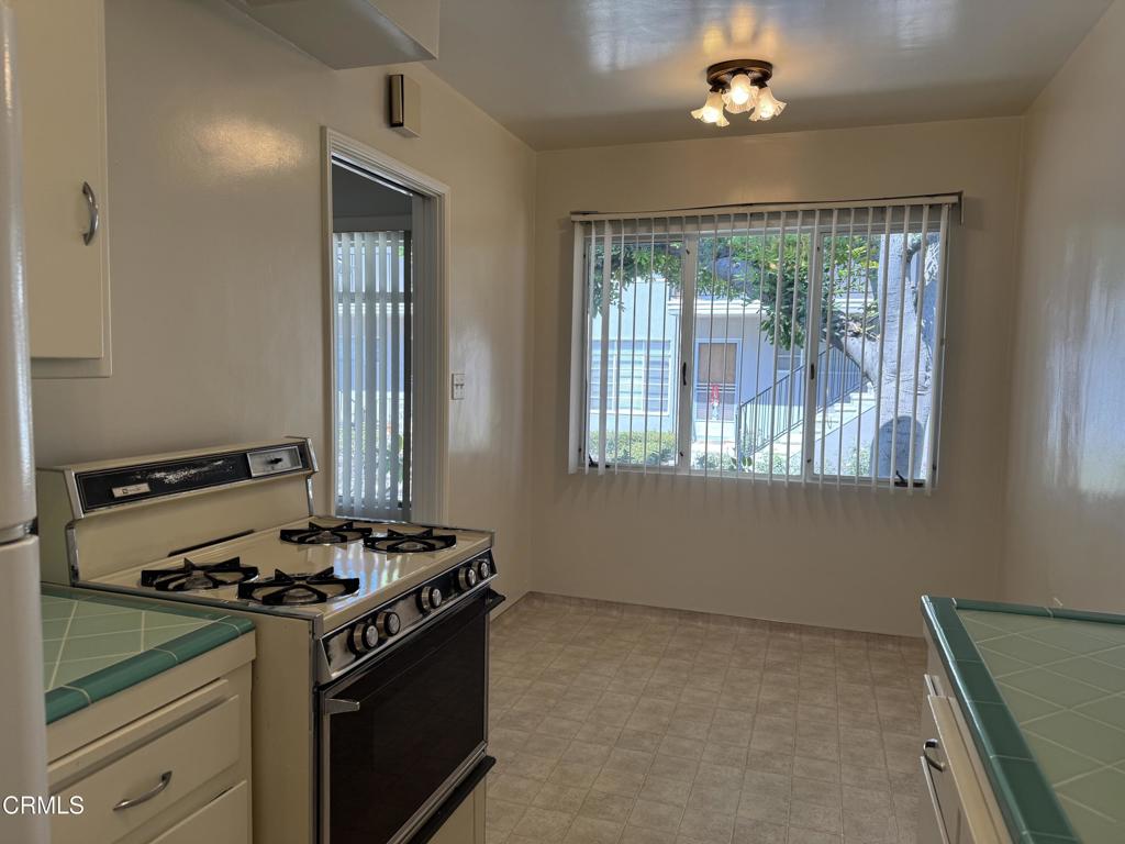 514 Linwood Avenue B Property Photo 6