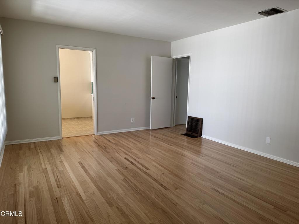 514 Linwood Avenue B Property Photo 9