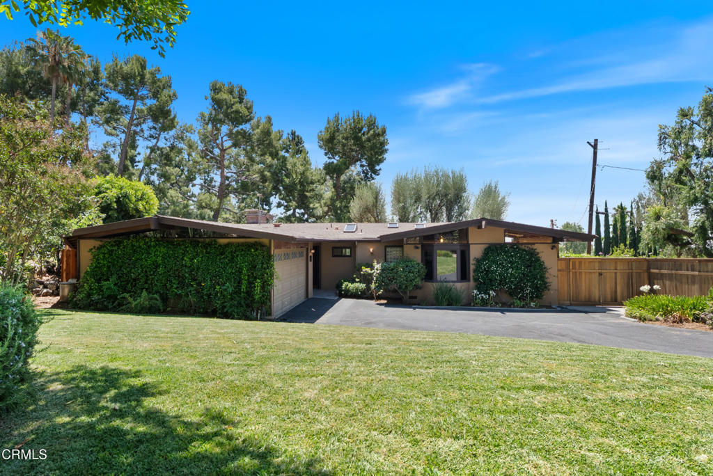 2312 Janet Lee Drive Property Photo 3