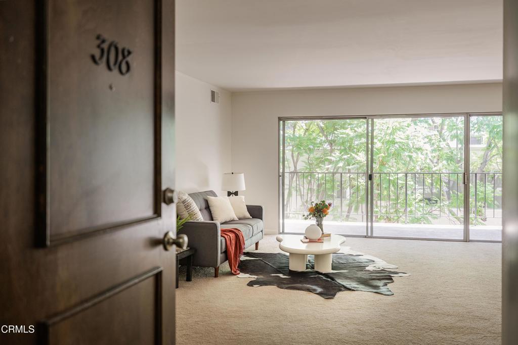 266 S Madison Avenue 308 Property Photo 2