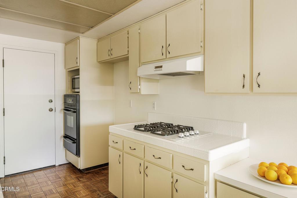 266 S Madison Avenue 308 Property Photo 8