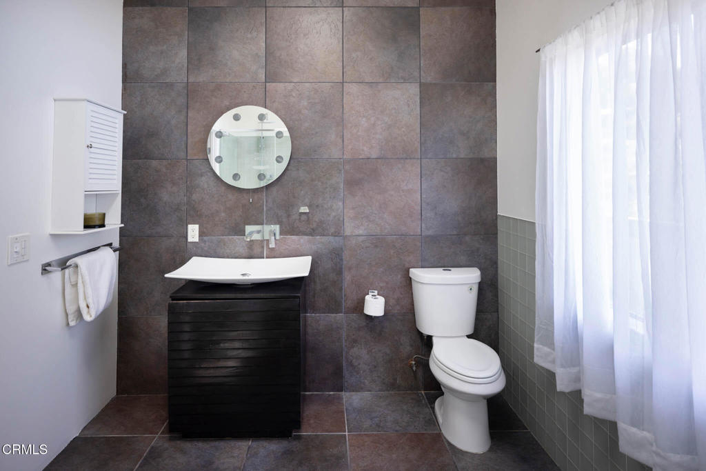3836 De Longpre Avenue Property Photo 26