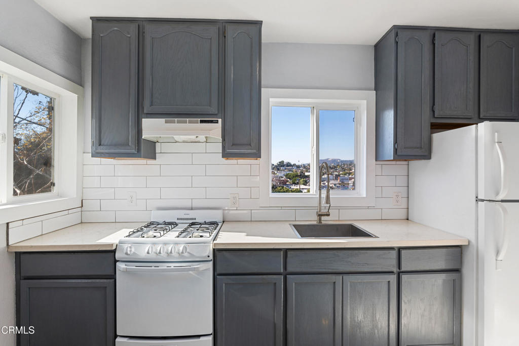 1488 W Sunset Boulevard 1486 Property Photo 6