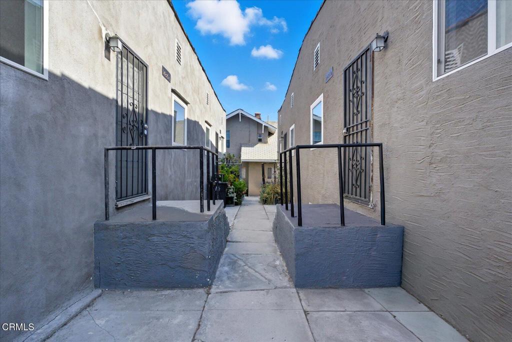 1488 W Sunset Boulevard 1486 Property Photo 16