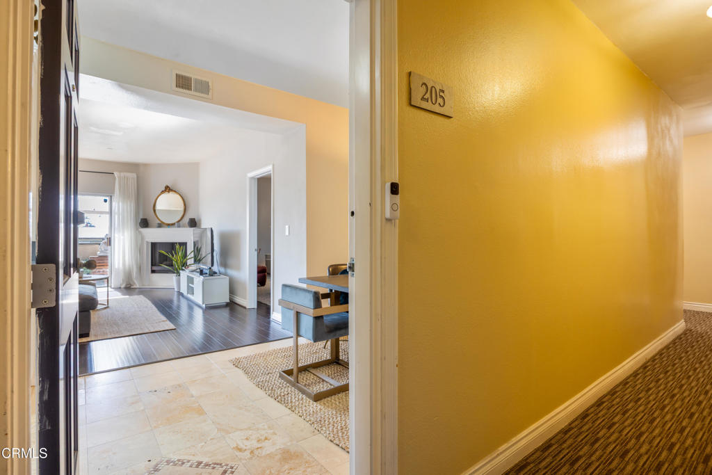 87 S Allen Avenue 205 Property Photo 2
