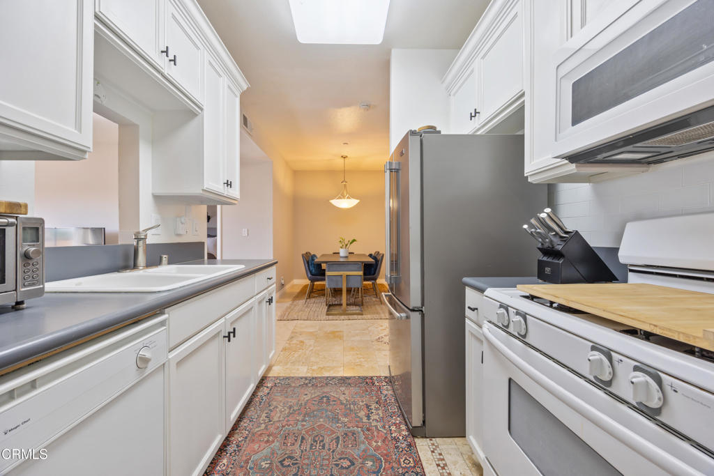 87 S Allen Avenue 205 Property Photo 8