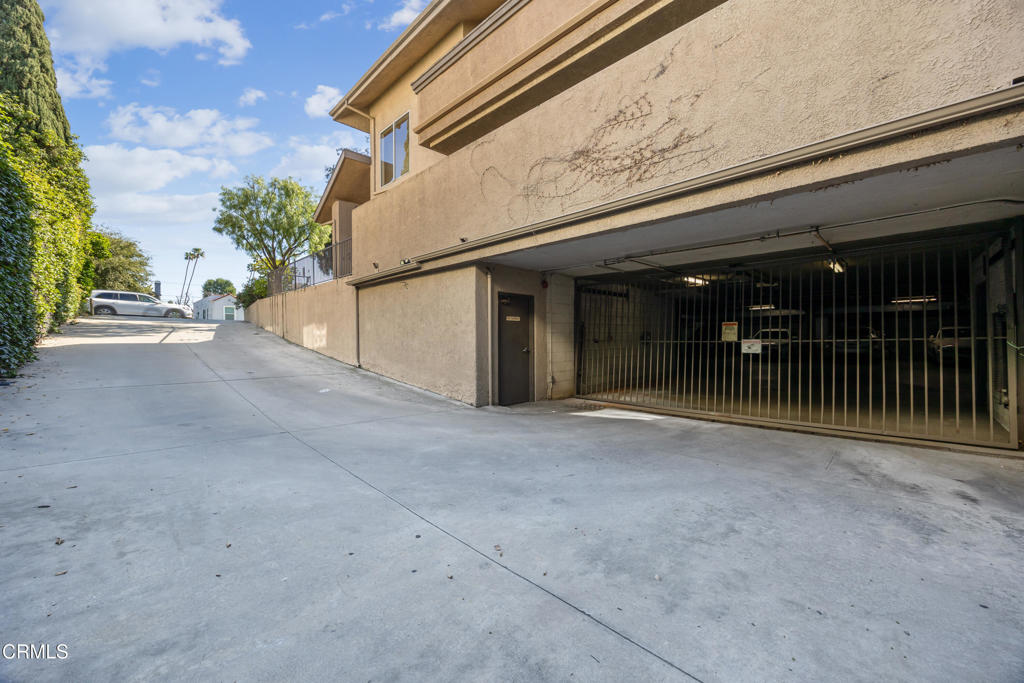 87 S Allen Avenue 205 Property Photo 25