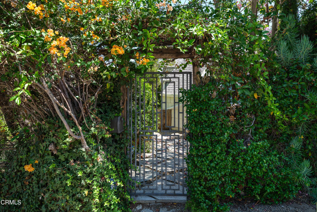 6271 Pine Crest Drive Property Photo 1