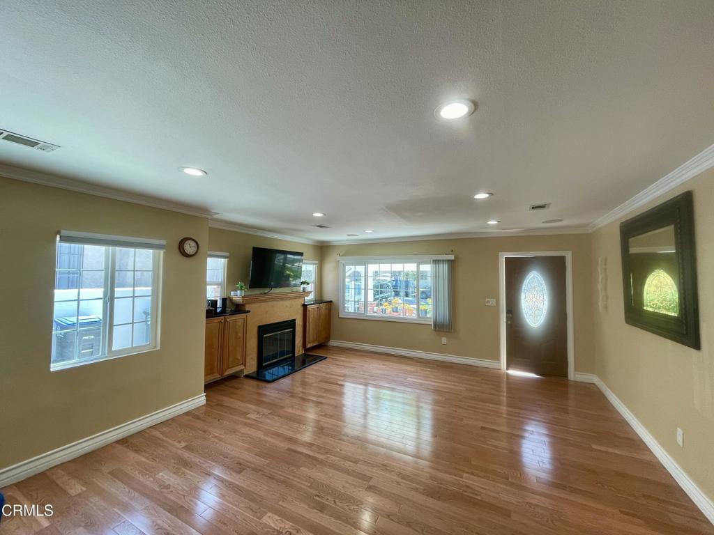 1327 Allen Property Photo 4
