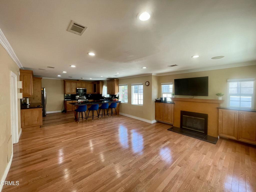 1327 Allen Property Photo 5