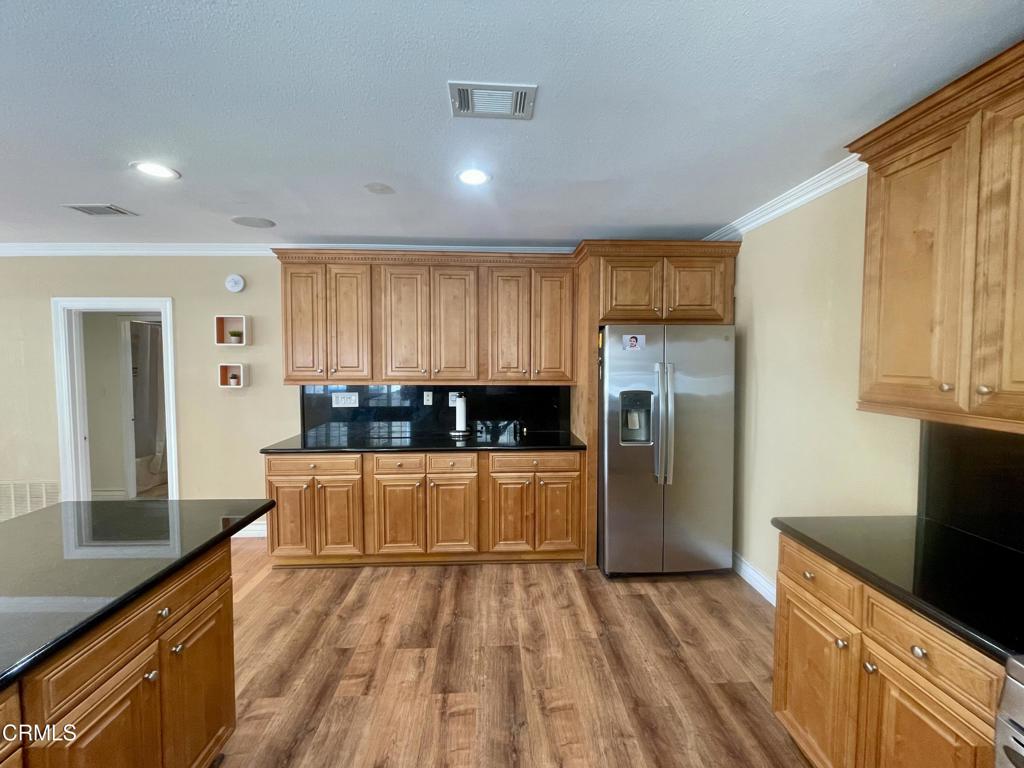 1327 Allen Property Photo 9