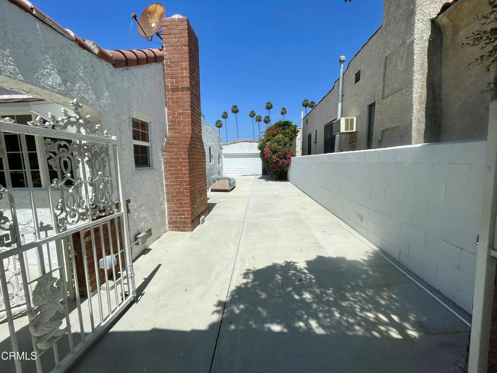 1327 Allen Property Photo 23