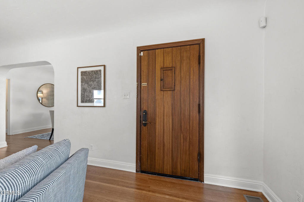 2370 Catherine Road Property Photo 5