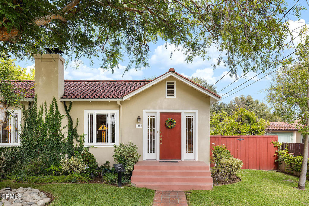 1710 N Catalina Avenue Property Photo 4