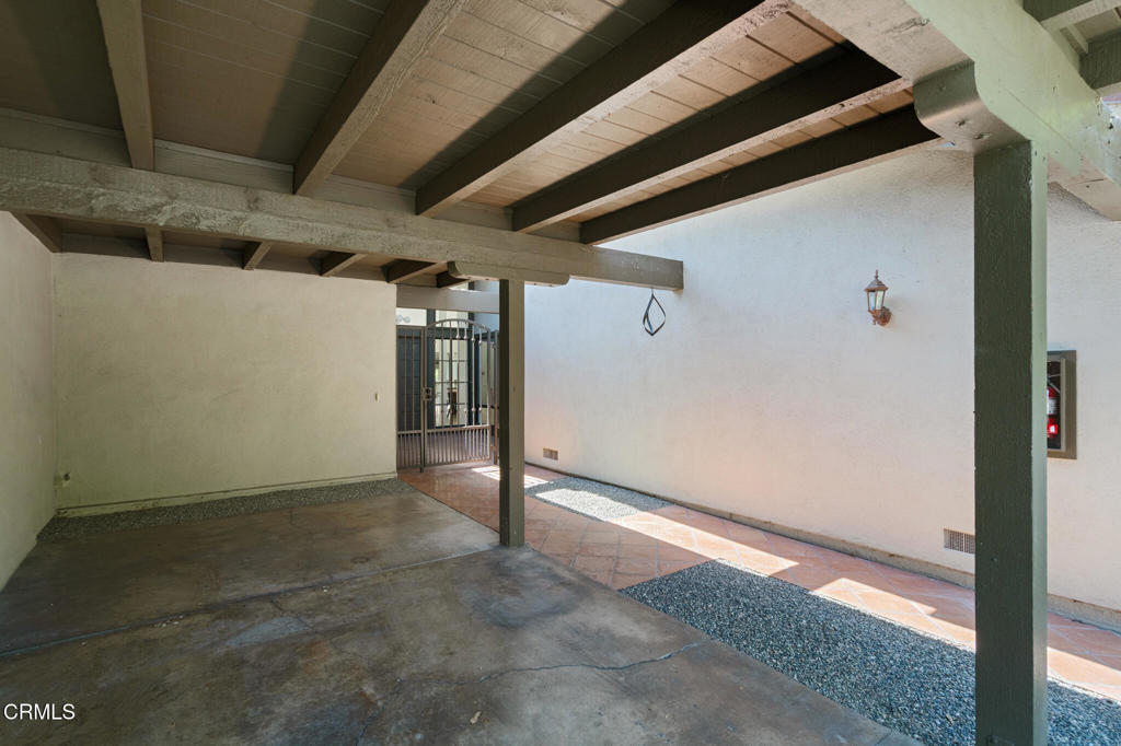 14 Montanas Sud 63 Property Photo 5