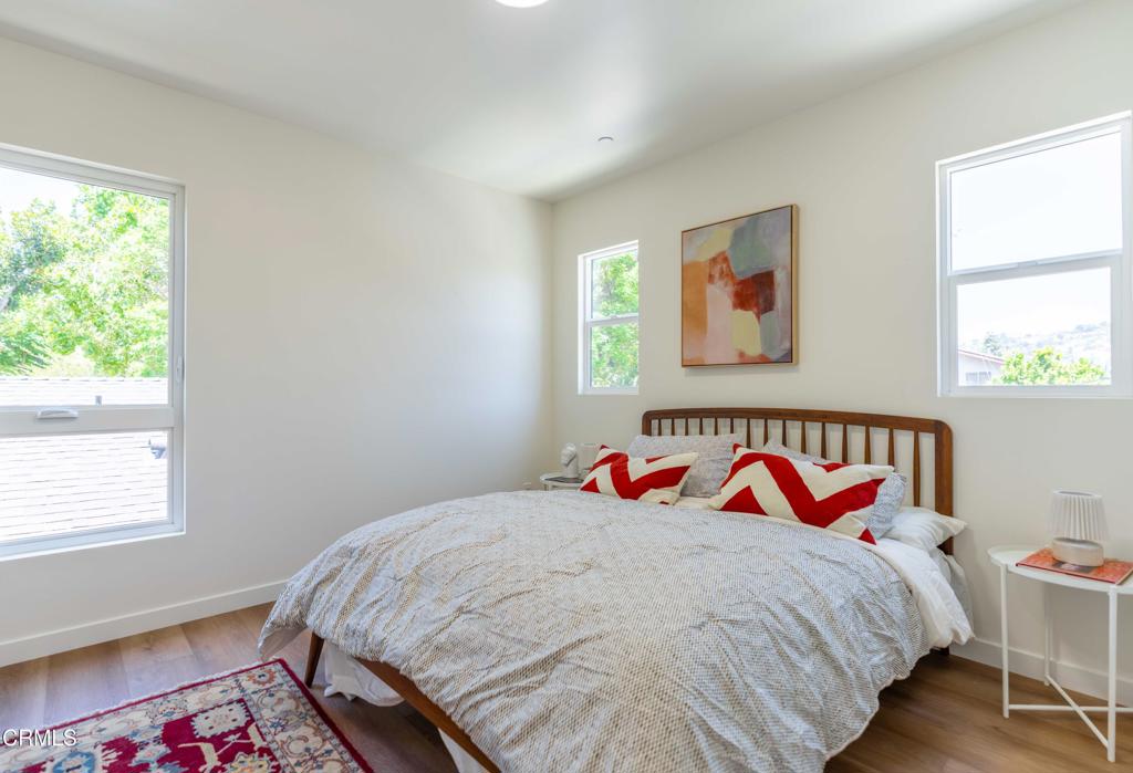 2222 1/2 Dorris Place Property Photo 13