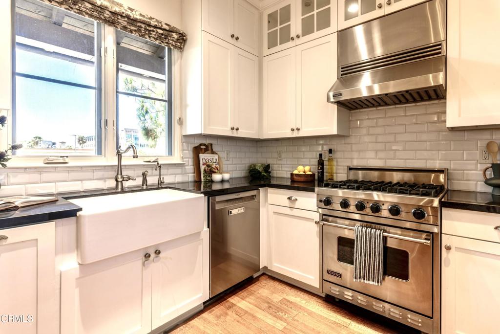 700 E Union Street 207 Property Photo 13