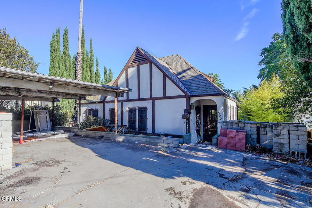 1722 Redesdale Avenue Property Photo 1