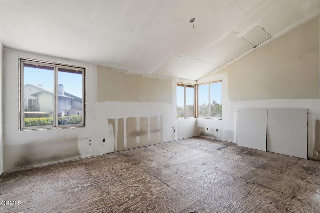 1874 Wilson Avenue Property Photo 5