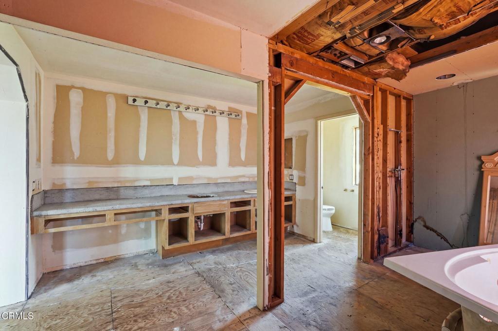 1874 Wilson Avenue Property Photo 6