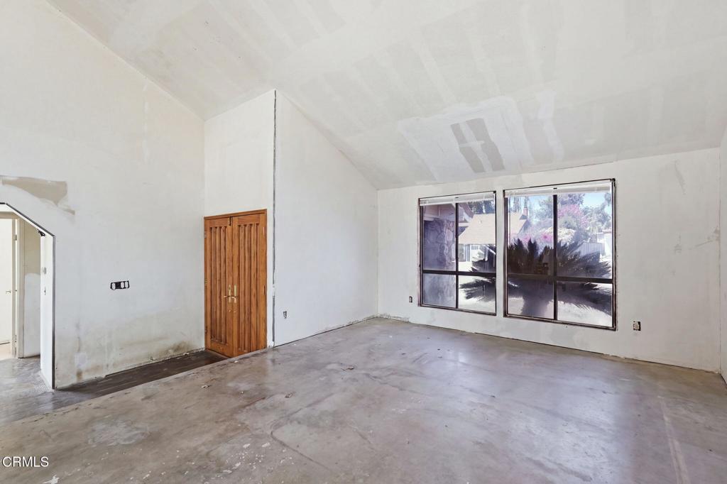 1874 Wilson Avenue Property Photo 10