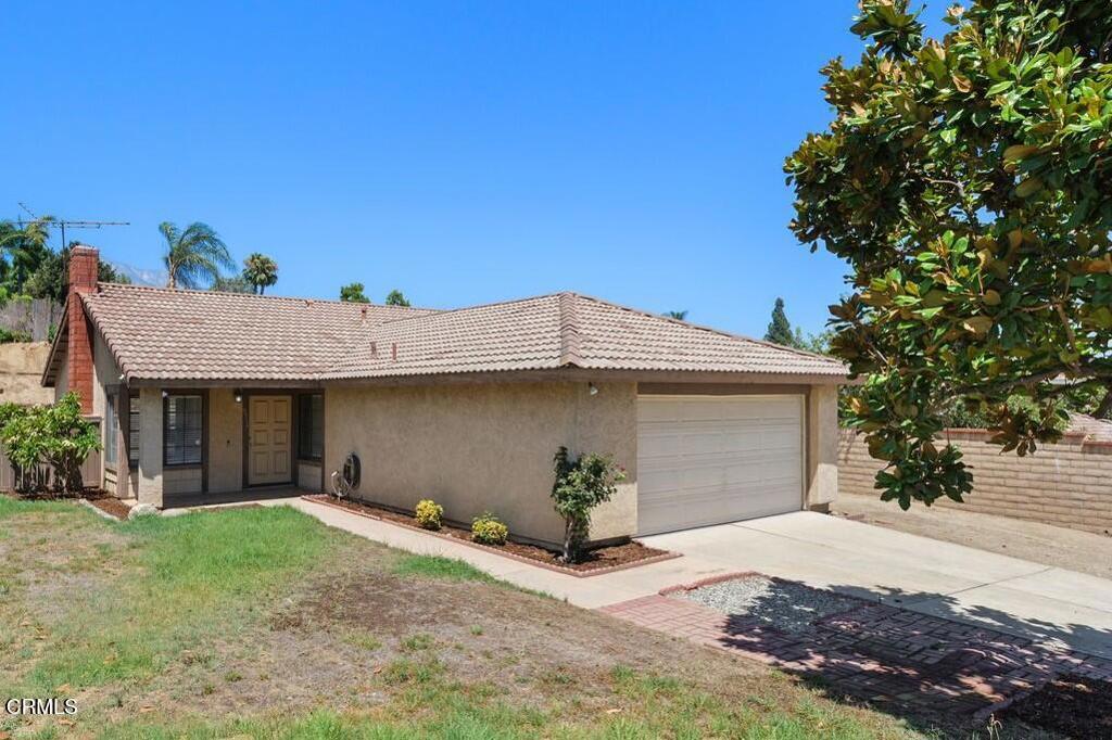 8914 Azurite Avenue Property Photo 2