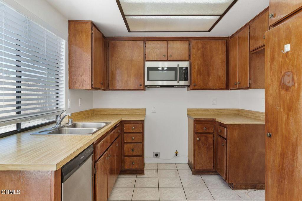 8914 Azurite Avenue Property Photo 7