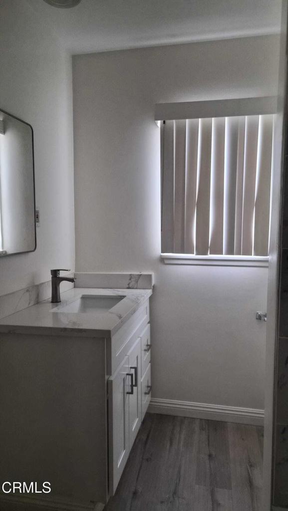 433 S Baldwin Avenue D Property Photo 6