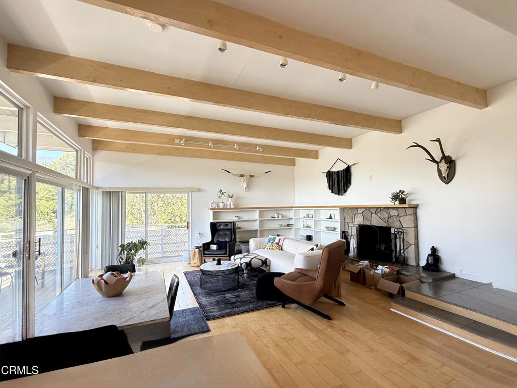 2040 Hilldale Drive Property Photo 3