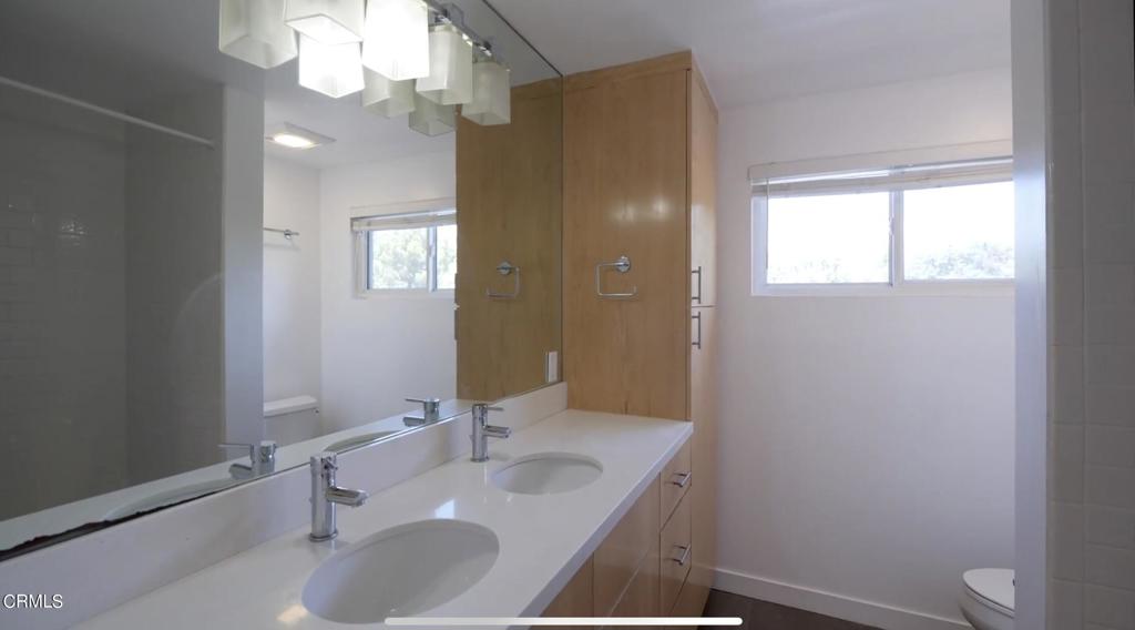 2040 Hilldale Drive Property Photo 16