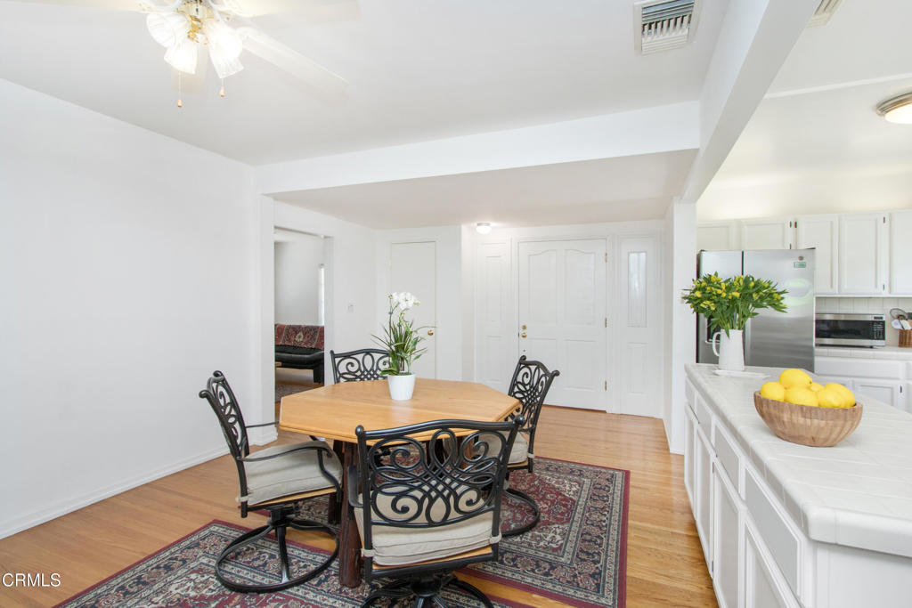 1818 Roosevelt Property Photo 4