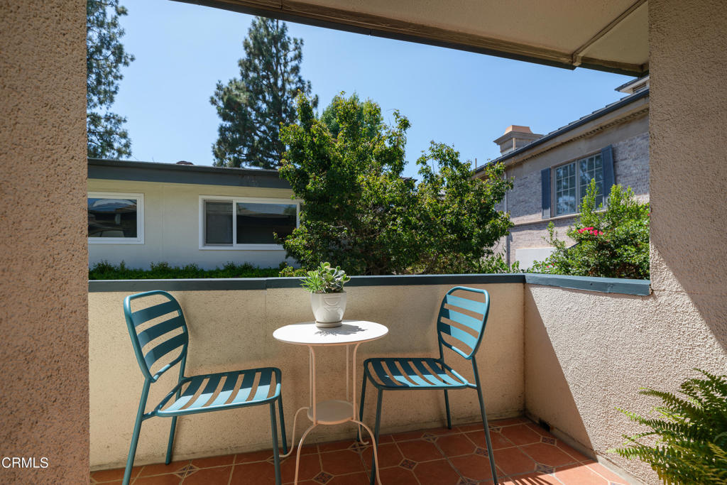 610 S Orange Grove Boulevard 6 Property Photo 11