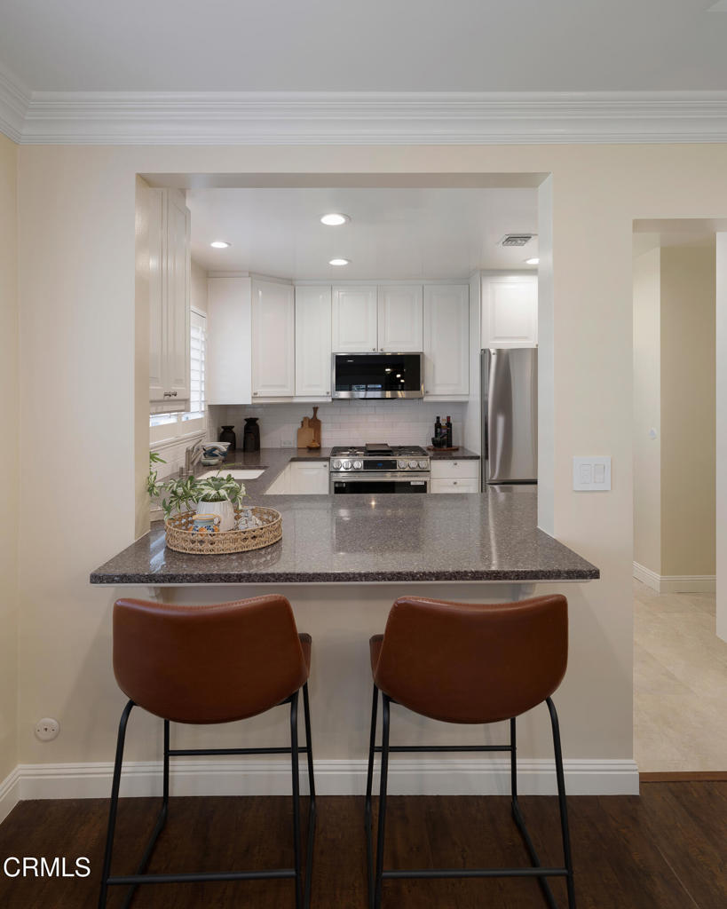 610 S Orange Grove Boulevard 6 Property Photo 16
