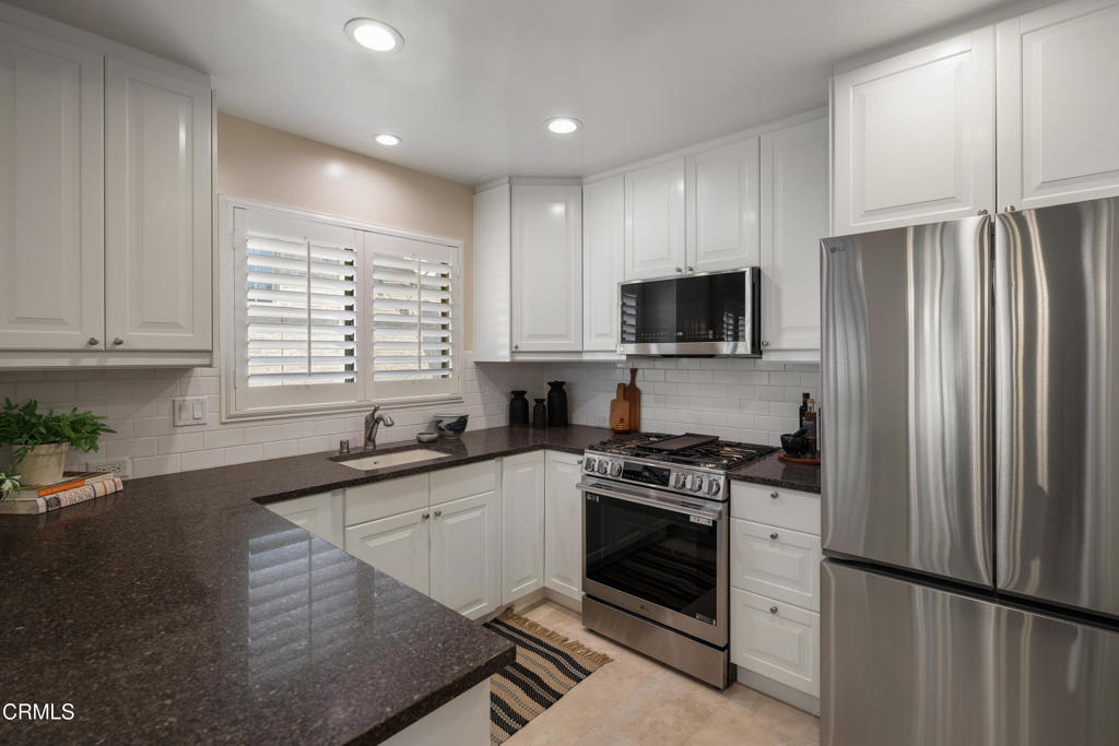 610 S Orange Grove Boulevard 6 Property Photo 17