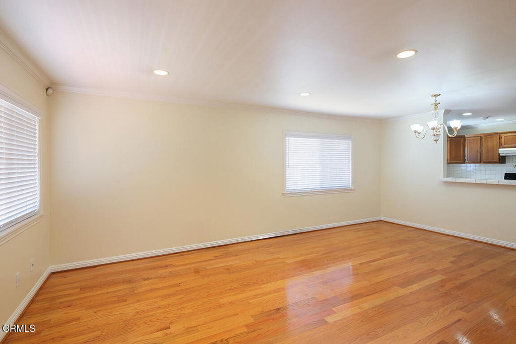 2813 Silver Street Property Photo 4