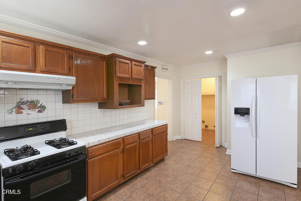 2813 Silver Street Property Photo 8