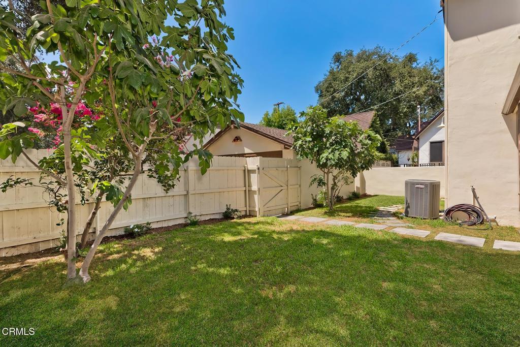 2096 Brigden Property Photo 38