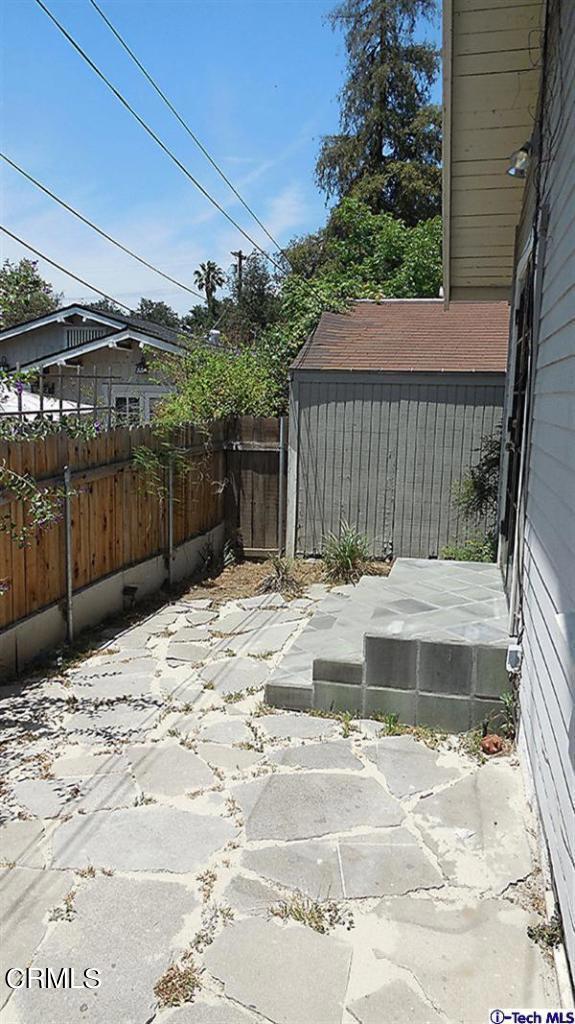 1176 E Claremont Street Property Photo 14
