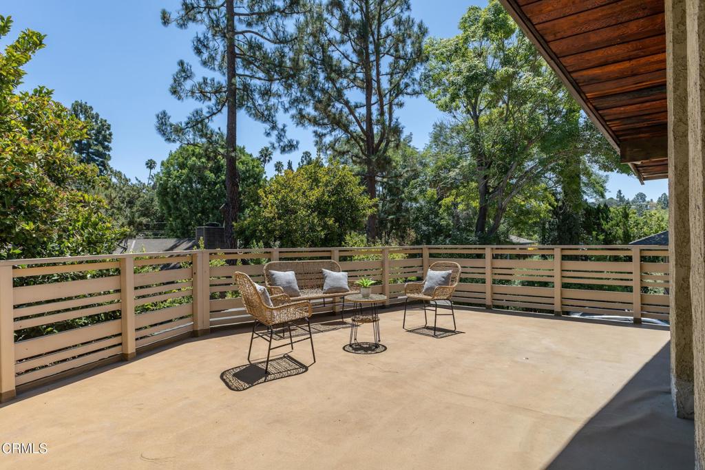 579 Laguna Road Property Photo 6