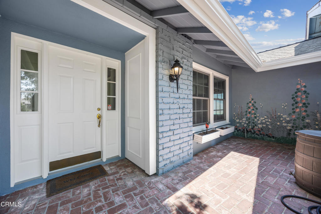 9424 Crystal View Drive Property Photo 4