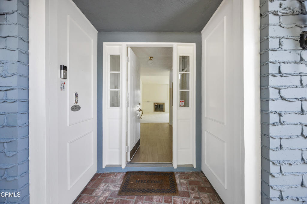 9424 Crystal View Drive Property Photo 5