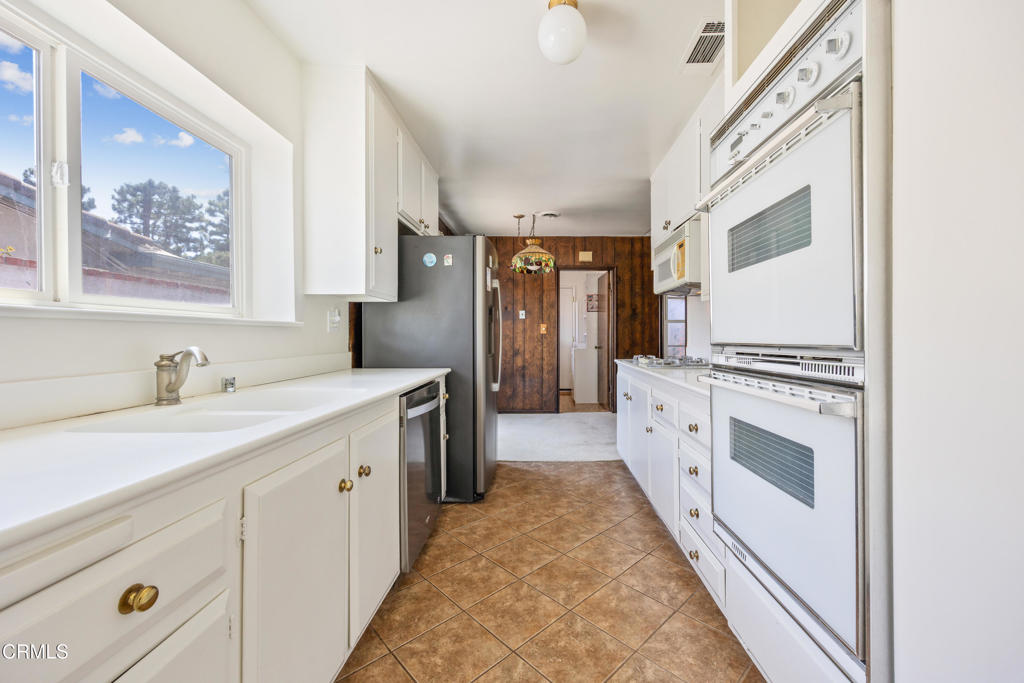 9424 Crystal View Drive Property Photo 13