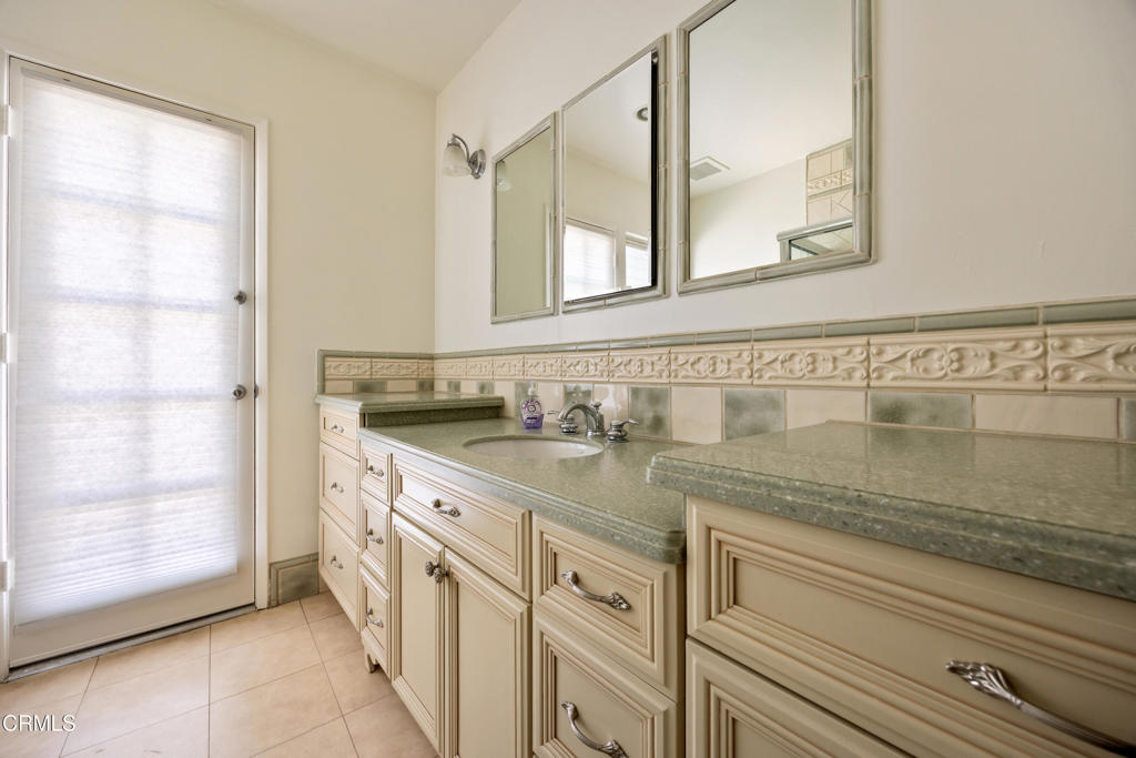 9424 Crystal View Drive Property Photo 28