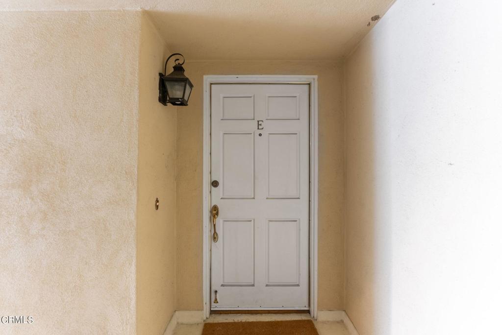 945 S Orange Grove Boulevard E Property Photo 28