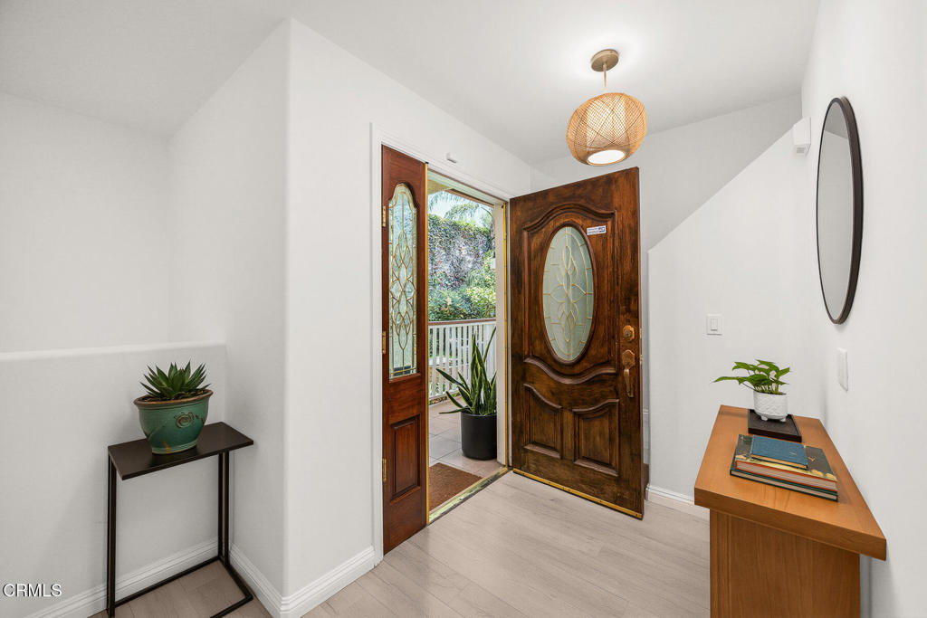 607 W Duarte Road D Property Photo 4