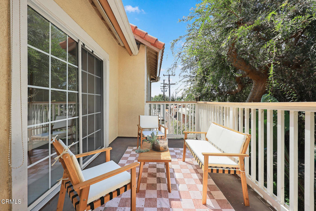 607 W Duarte Road D Property Photo 33