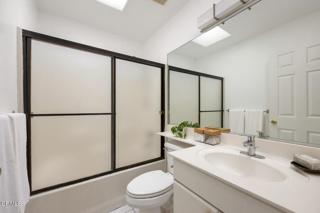 607 W Duarte Road D Property Photo 37